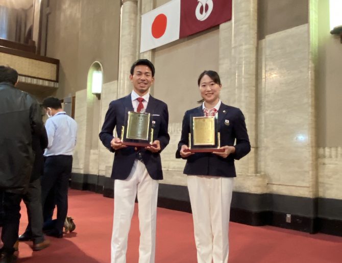 東京2020パラリンピック出場の石田駆さん（総合政策学部総合政策学科4年）が「愛知県スポーツ顕彰」授与式に出席しました。